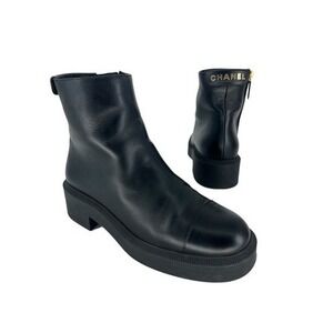 Chanel 2021 Calfskin Interlocking CC Logo Boots‎ Size 36